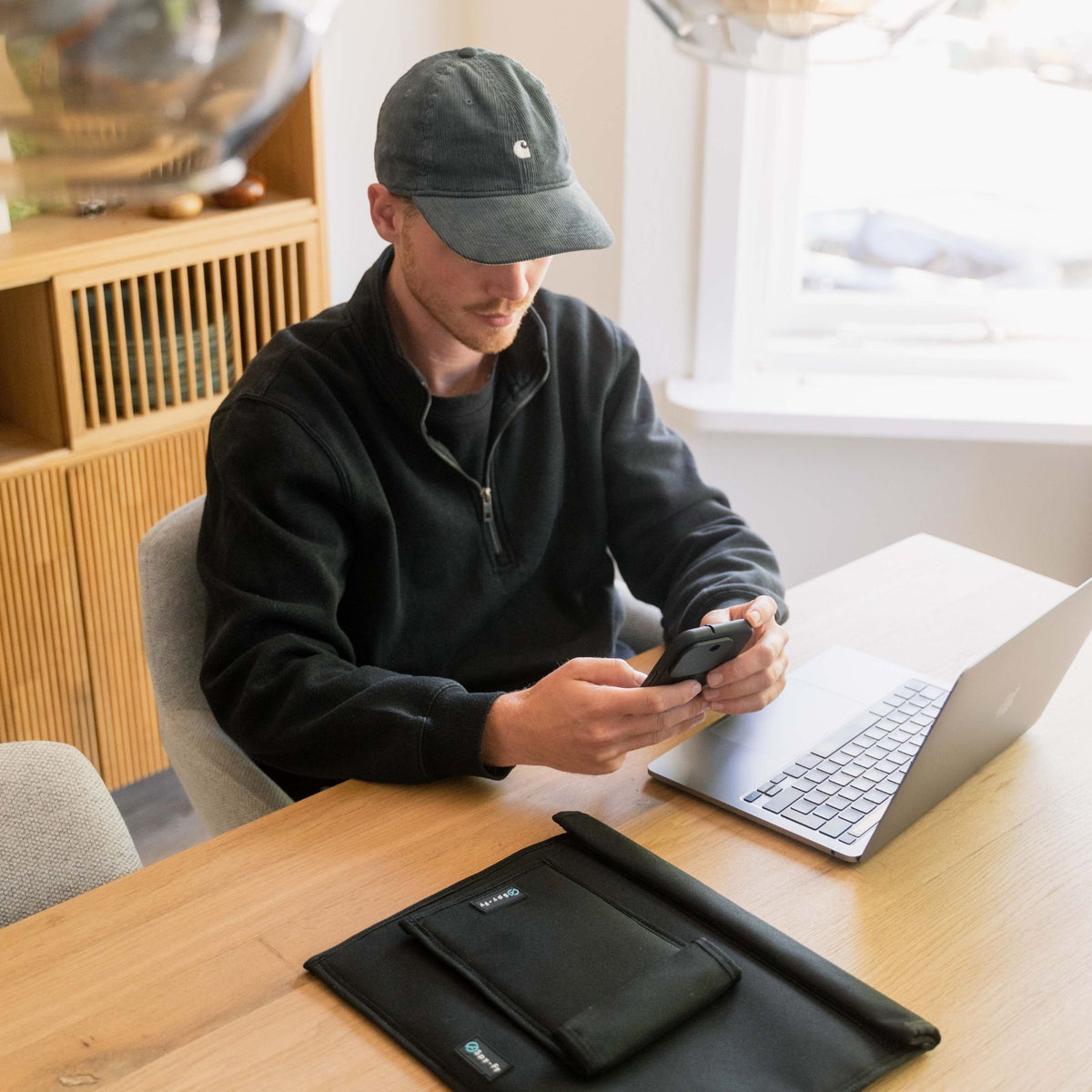 Faraday-Tasche für Handy, Laptop & Tablet | Signalblockierende Tasche