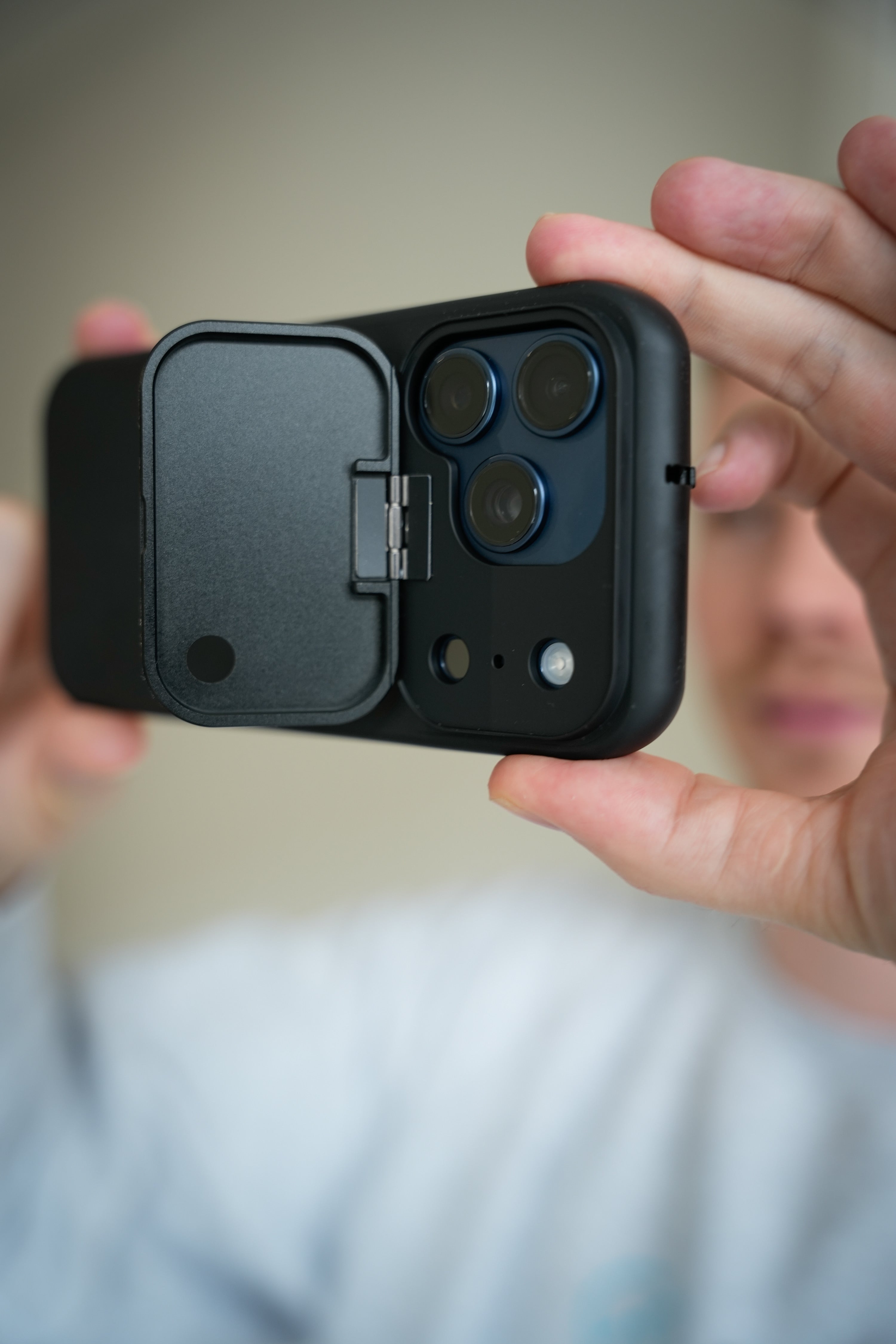 VORBESTELLUNG – iPhone 17, 17 Air, 17 Pro oder 17 Pro Max Privacy Case