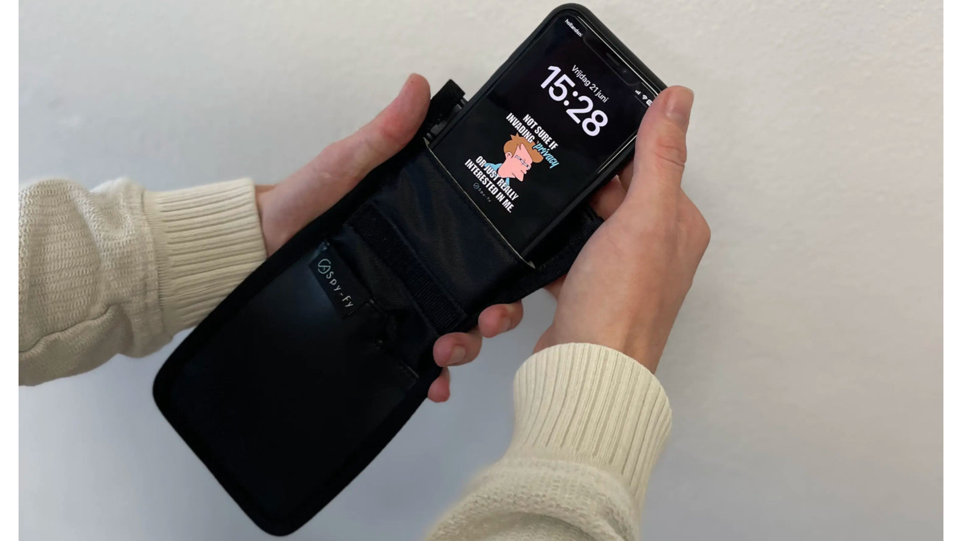 7 Reasons You Need a Faraday Bag for Your Laptop and Phone