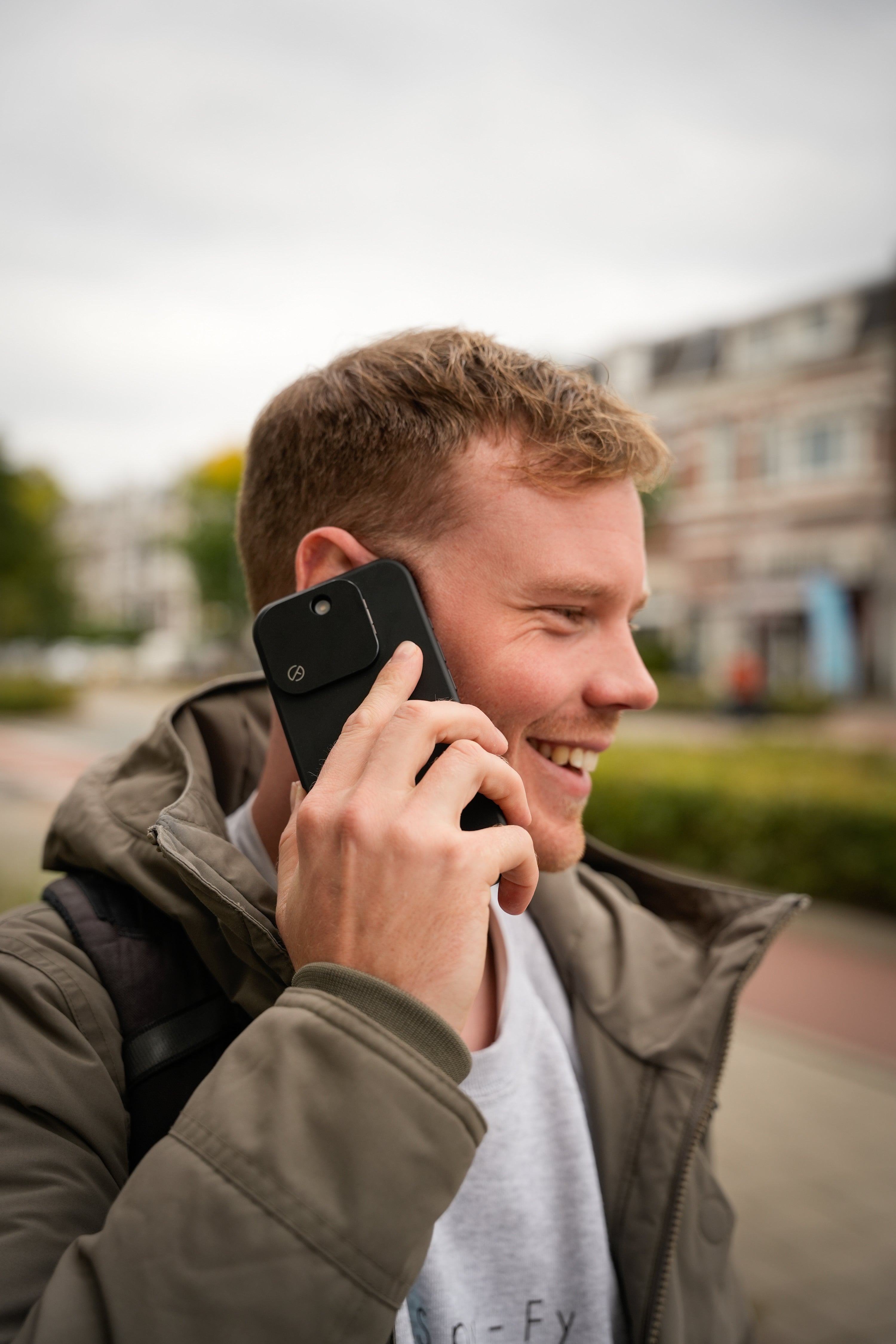 VORBESTELLUNG – iPhone 17, 17 Air, 17 Pro oder 17 Pro Max Privacy Case